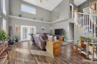 76 Edeal Road SE Living Room