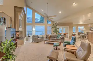 1728 Wells Drive NE Living Room