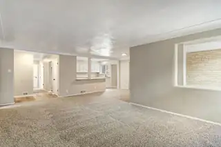 917 Cardenas Drive SE Living Room