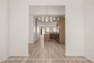 1561 Corta Corona SW Kitchen