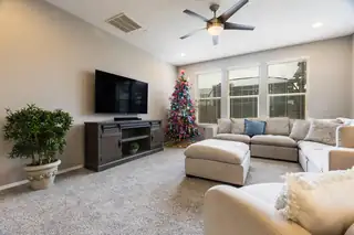 9115 Landsdowne Place NE Living Room