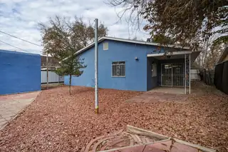 504 Hazeldine Avenue SW Backyard