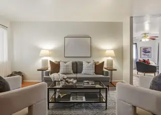 504 Hazeldine Avenue SW Living Room