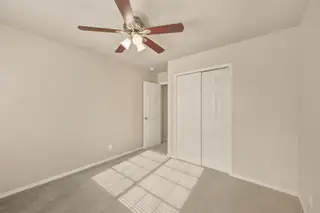 913 Somerset Meadows Drive Bedroom