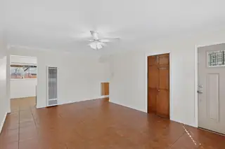 1237 Westerfeld Drive NE Living Room