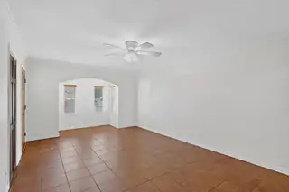 1237 Westerfeld Drive NE Living Room