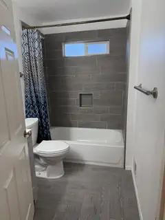 3419 Haines Avenue NE Bathroom