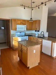 2208 Parkwest Drive NW Kitchen