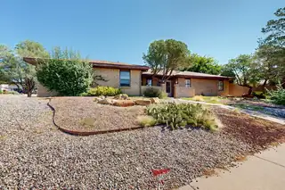 8701 Spain Road NE, Albuquerque 