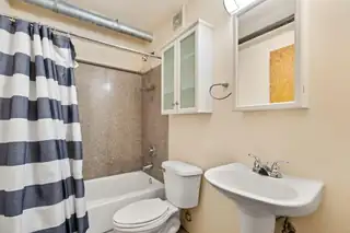 2001 Gold Avenue SE 3 Bathroom