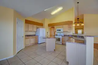 5810 Chaco Loop NE Kitchen
