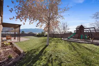 7262 Pajarito Road NE Living Room