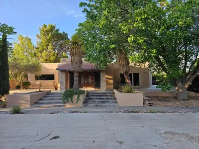 625 Camino De Corrales Del Norte NE Exterior Front