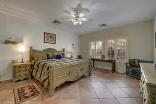 5600 Fulton Court NE Bedroom