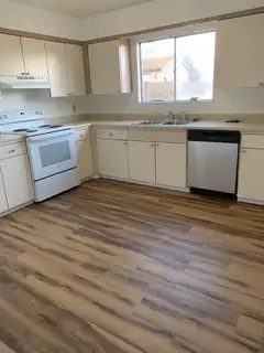 2211 Leonard Street SE Kitchen