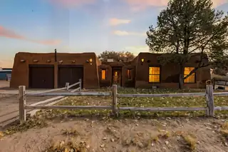 2621 Pajarito Meadows Road SW, Albuquerque 
