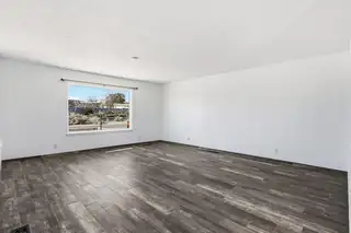 150 Eaton Road SE Living Room