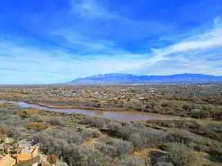 2312 La Vista Court NW 