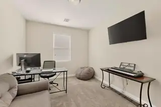 3304 Fennel Road NE Home Office