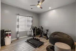 328 Camino Siete Road SW Home Office