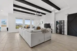 6914 Cleary Loop NE Living Room