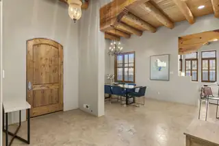 8800 Beverly Hills Avenue NE Dining Room