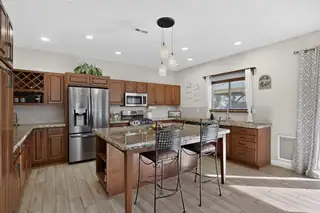 2606 Avenida Castellana SE Kitchen