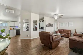 35 Griffin Road Living Room