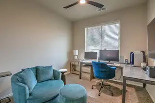 4144 Skyline Loop NE Home Office