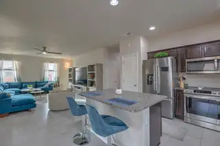 4144 Skyline Loop NE Living Room