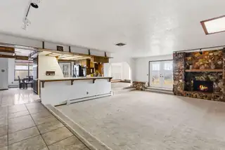 4004 Saint Andrews Drive SE Living Room