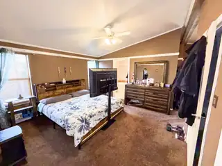 4 Bueno Suerte Bedroom