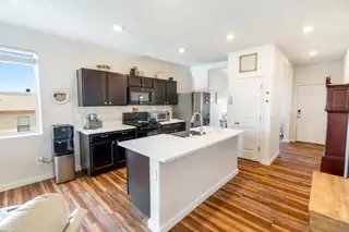 8 Camel Road Kitchen