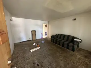 9801 Leyendecker Road NE Living Room