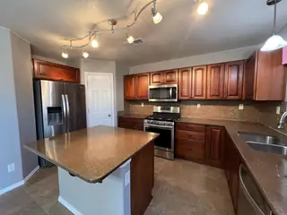 10504 Woodquail Drive NW 