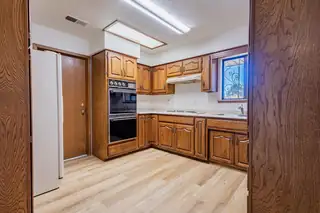 1106 Perion Court Kitchen