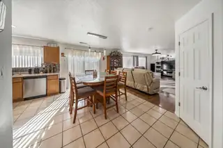 2812 Monument Drive NW Kitchen