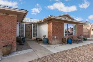 5139 Saratoga Place NW Living Room