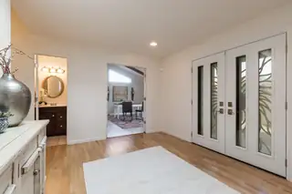 5517 Estrellita Del Norte Road NE Living Room