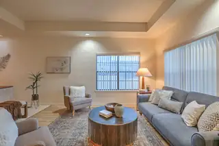 692 Lakeview Circle SE Living Room