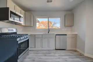 3433 Martin Meadows Drive NE Kitchen