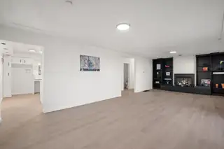 10905 Woodland Avenue NE Living Room