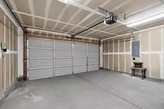 5824 Gemini Avenue NW Garage