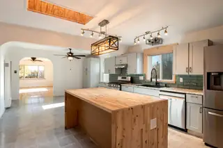 5023 5th Street NW Kitchen