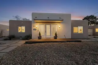 1212 Calle Del Sol NE, Albuquerque 