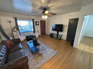 825 Palomas Drive SE 