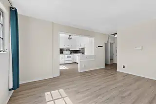 2529 Cardenas Drive NE Living Room