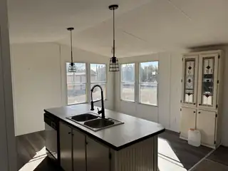 4 B Lois Court Kitchen