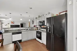 700 W Lone Pine Drive SW Patio