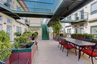 110 Richmond Drive SE UNIT 305 Patio